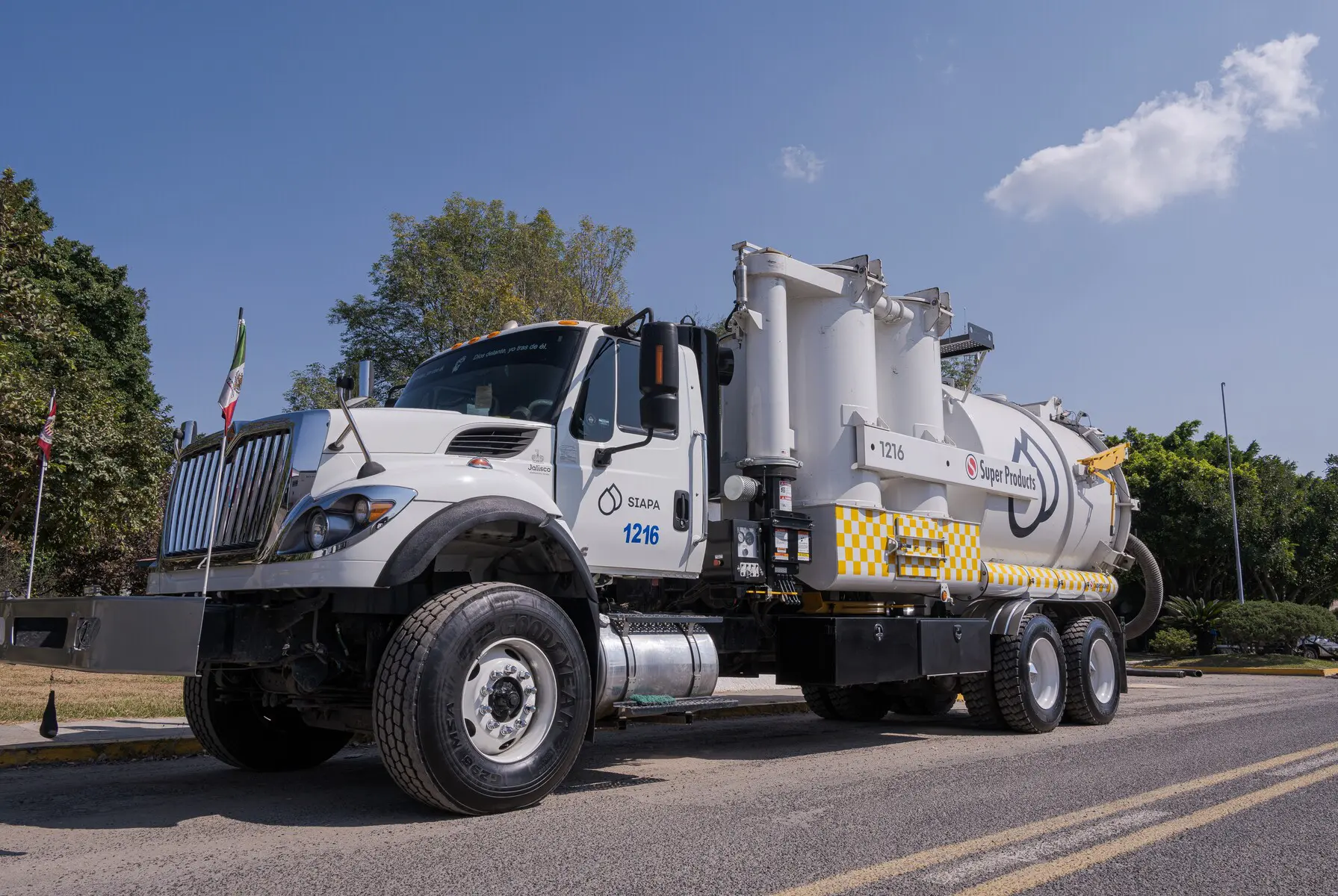 Supersucker - camión de alto vacío