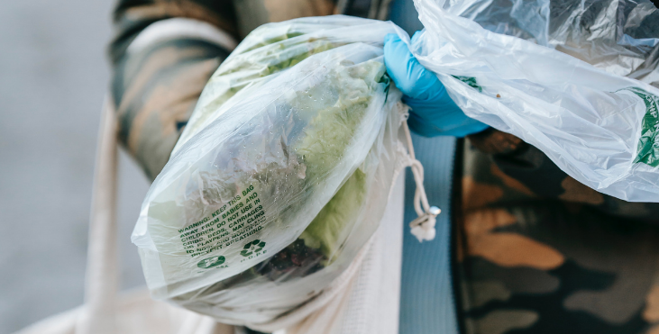 Plástico degradable biodegradable y compostable.