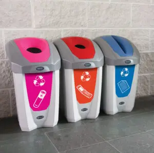 Contenedores de reciclaje para interiores